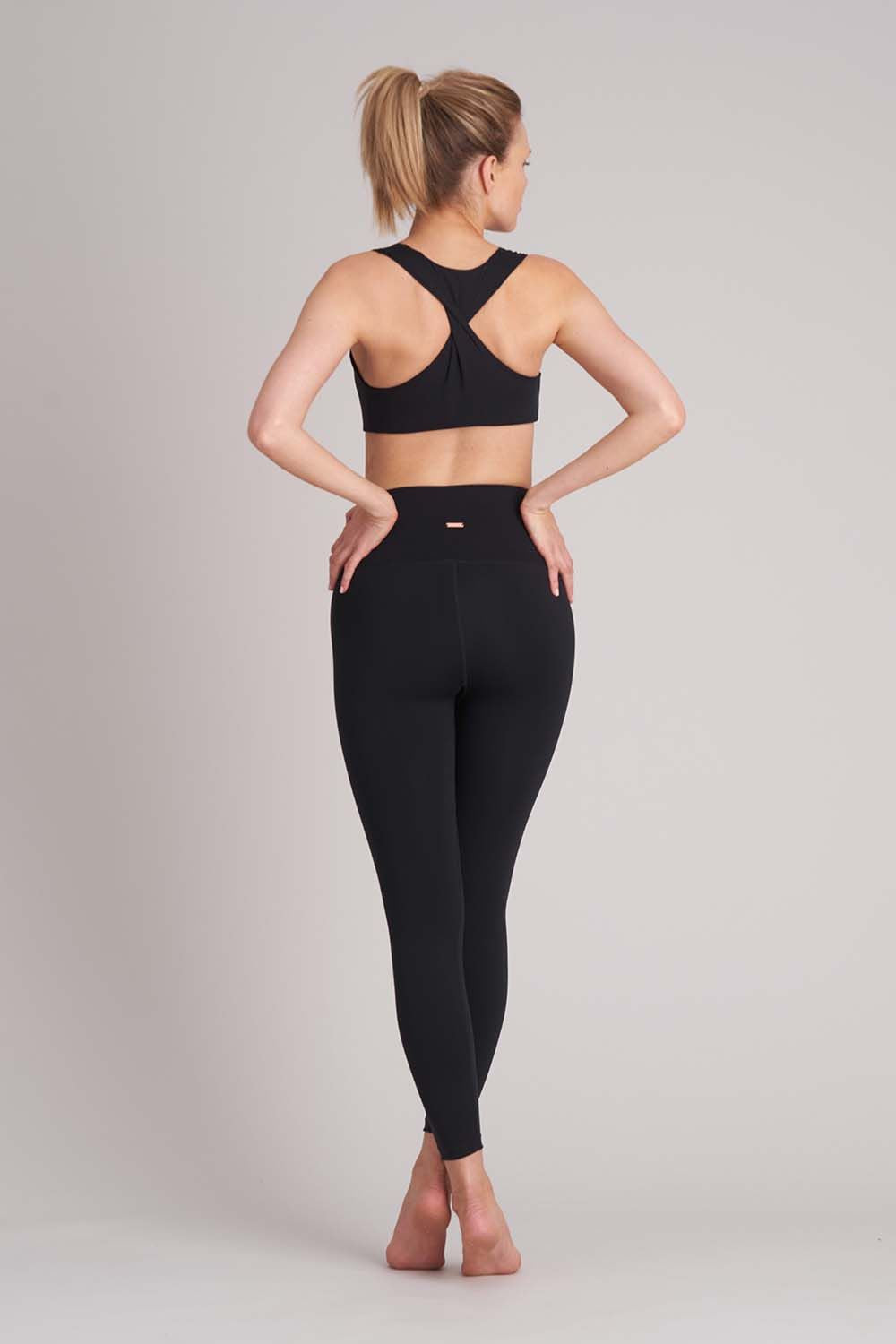 Zise Gigi Twist Back Crop Top